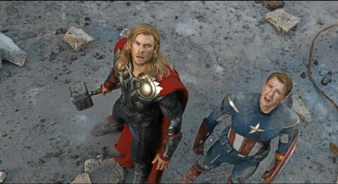 Chris Hemsworth et Chris Evans dans "Avengers"