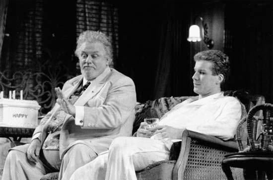 Charles Durning et Daniel Hugh Kelly dans "La Chatte sur un toit brûlant"