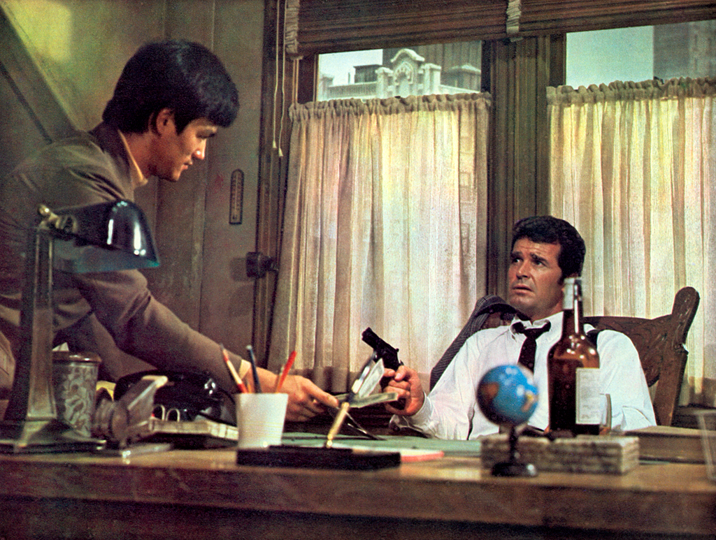 Bruce Lee et James Garner dans "La Valse des truands"