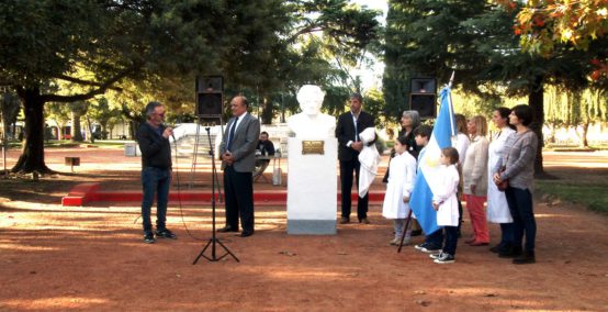 ciudadano-statue