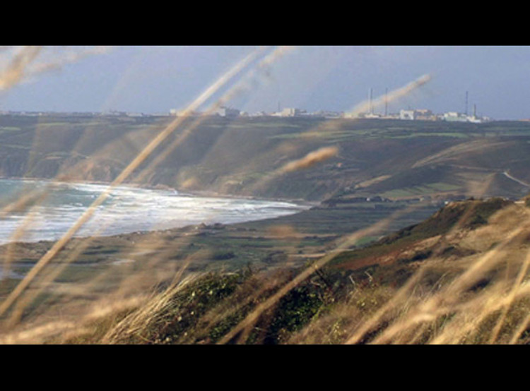 Au pays du nucléaire, d'Esther Hoffenberg © The Factory Productions / Lapsus 2009