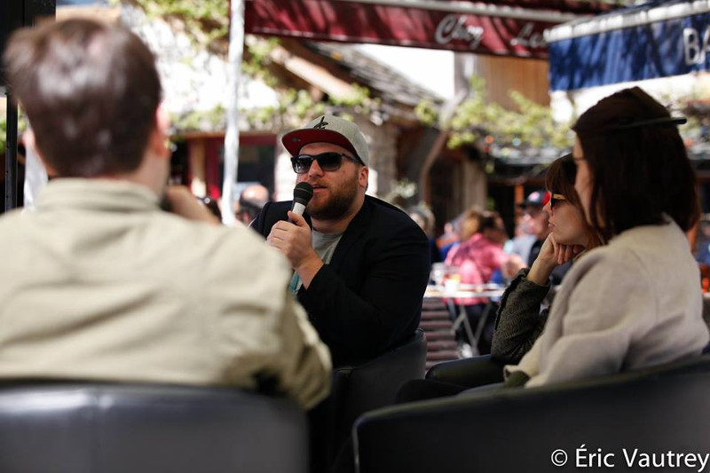 Eric K Boulianne (et à droite Sophie Goyette) à la table ronde sur le Nouveau cinéma québécois pendant le festival 48 images seconde de Florac © Éric Vautrey 2017