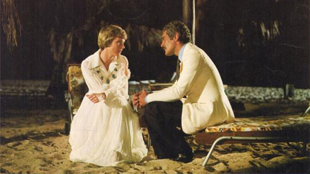 Julie Andrews et Omar Sharif dans "Top secret"