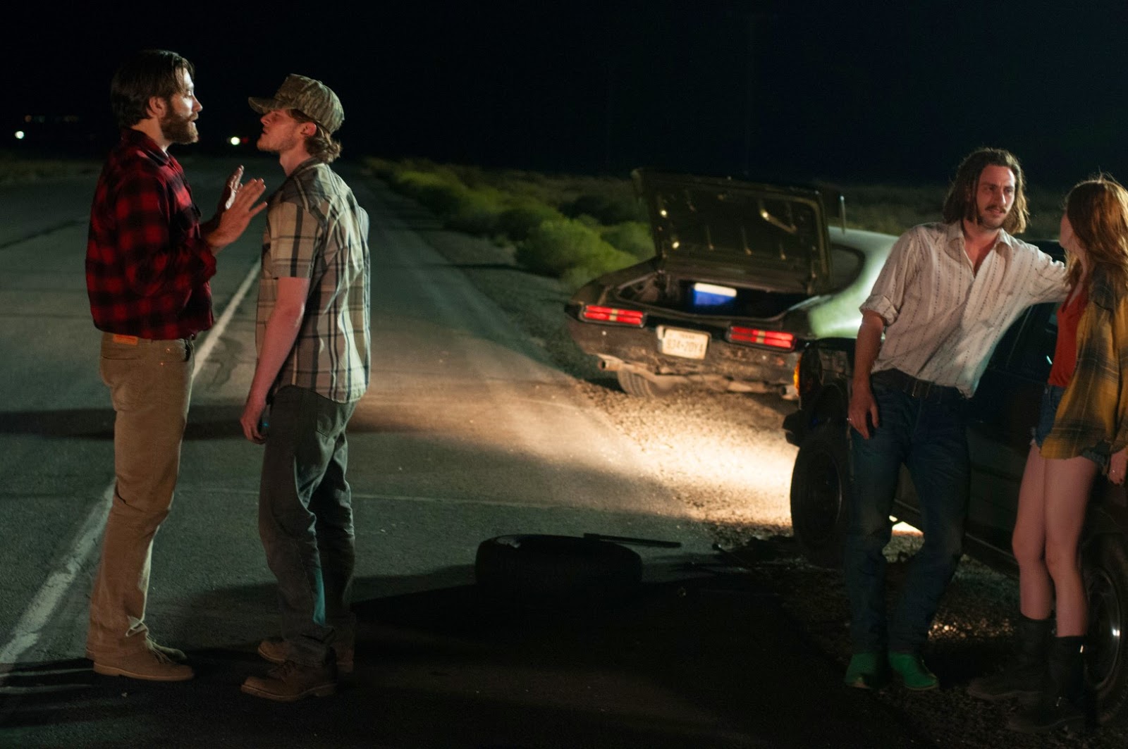 4100_D007_00692_R(l-r) Academy Award nominee Jake Gyllenhaal portrays Tony Hastings, Robert Aramayo as Turk, Aaron Taylor-Johnson as Ray Marcus and Ellie Bamber as India Hastings in writer/director Tom Ford’s romantic thriller NOCTURNAL ANIMALS, a Focus Features release.Credit: Merrick Morton/Focus Features